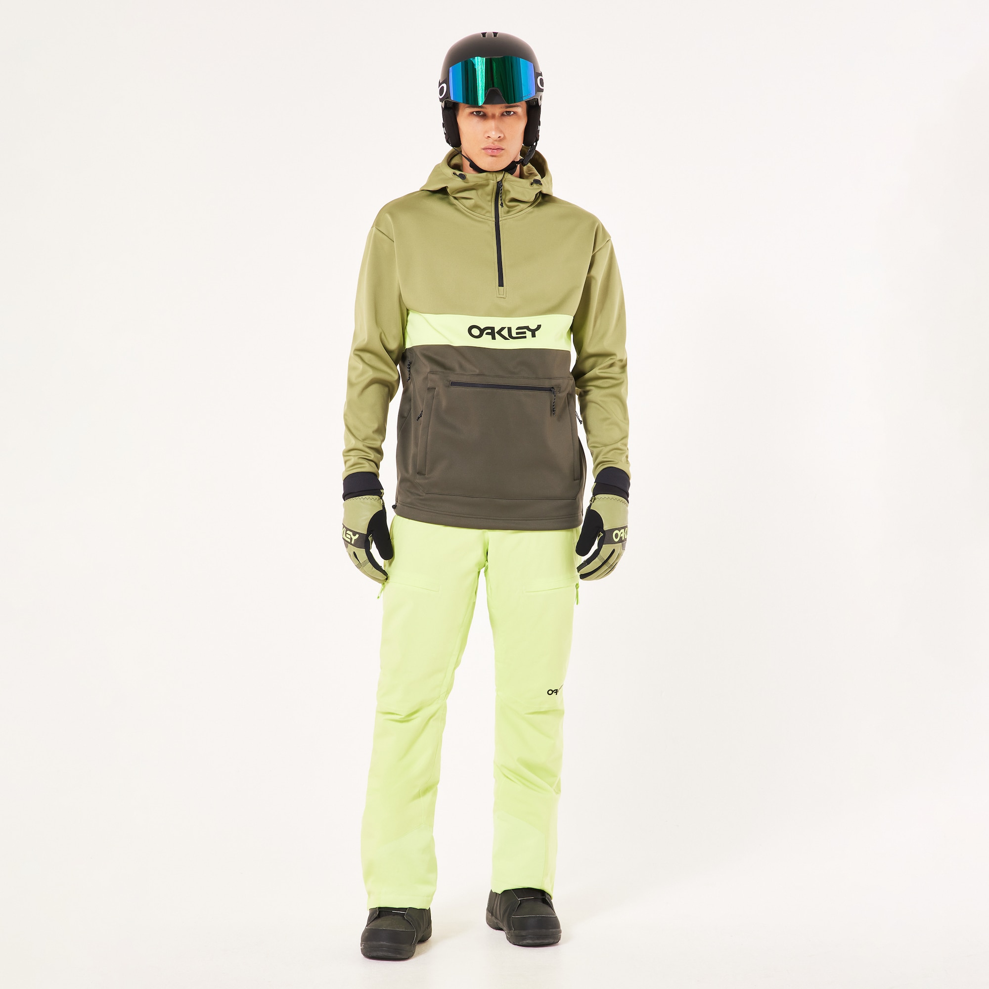 Oakley Tnp Nose Grab Softshell Hoodie in New Dark Brush/Fern