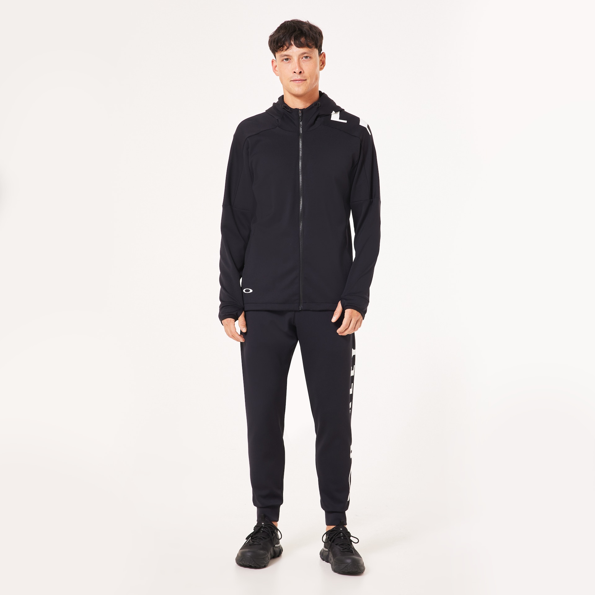 Oakley En 3RDG Synchronism Jacket 7.7 in Blackout | Oakley® JP