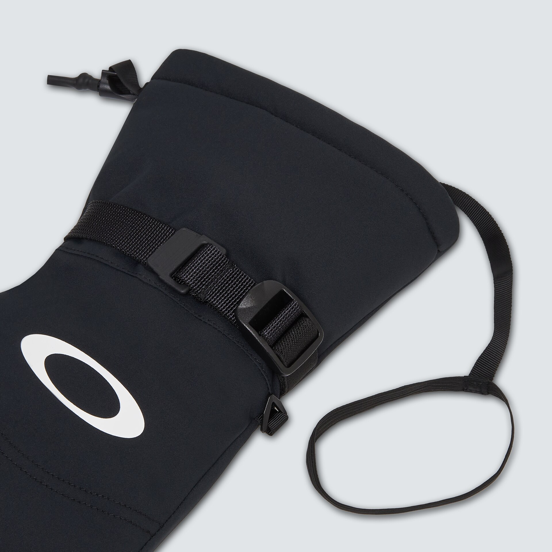 Oakley Powder Ridge Mittens in Blackout | Oakley® US