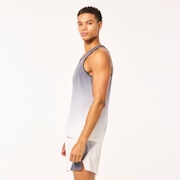 Pursuit Pro Tank - Gradient Gray Print