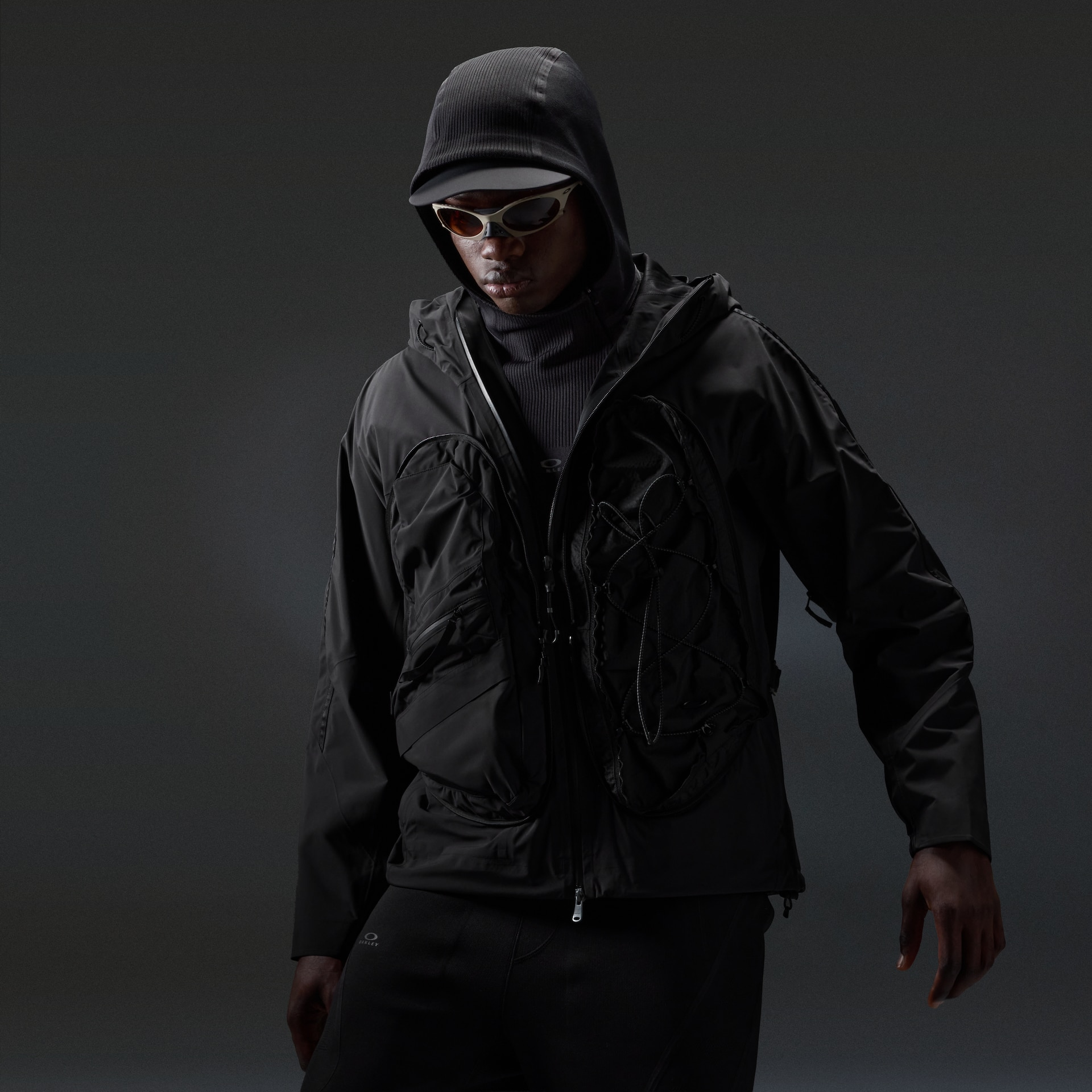 Oakley Latitude Veil Slingpack Jacket in Mist | Oakley® US