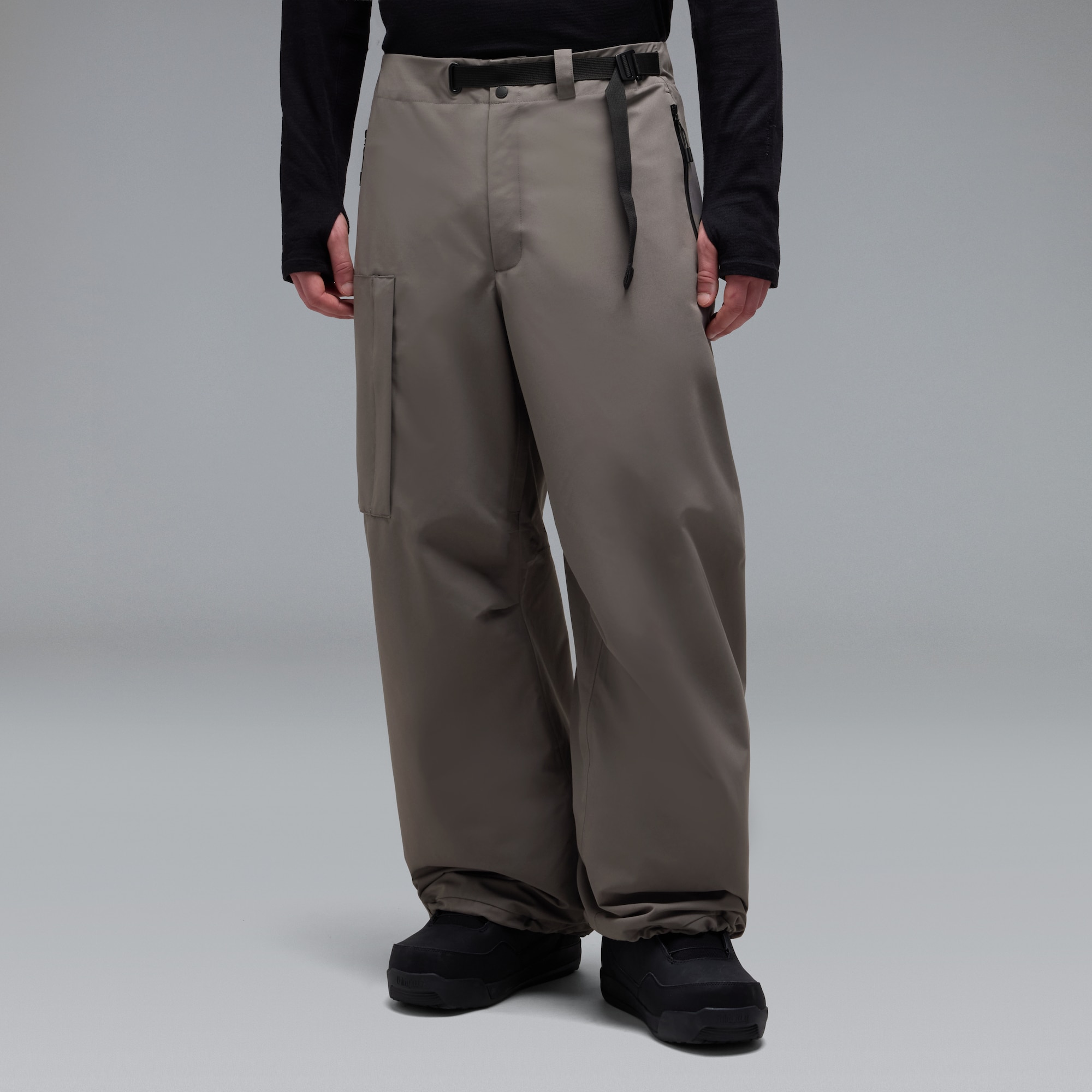 Oakley Channel Cargo Pant in Granite Gray | Oakley® US