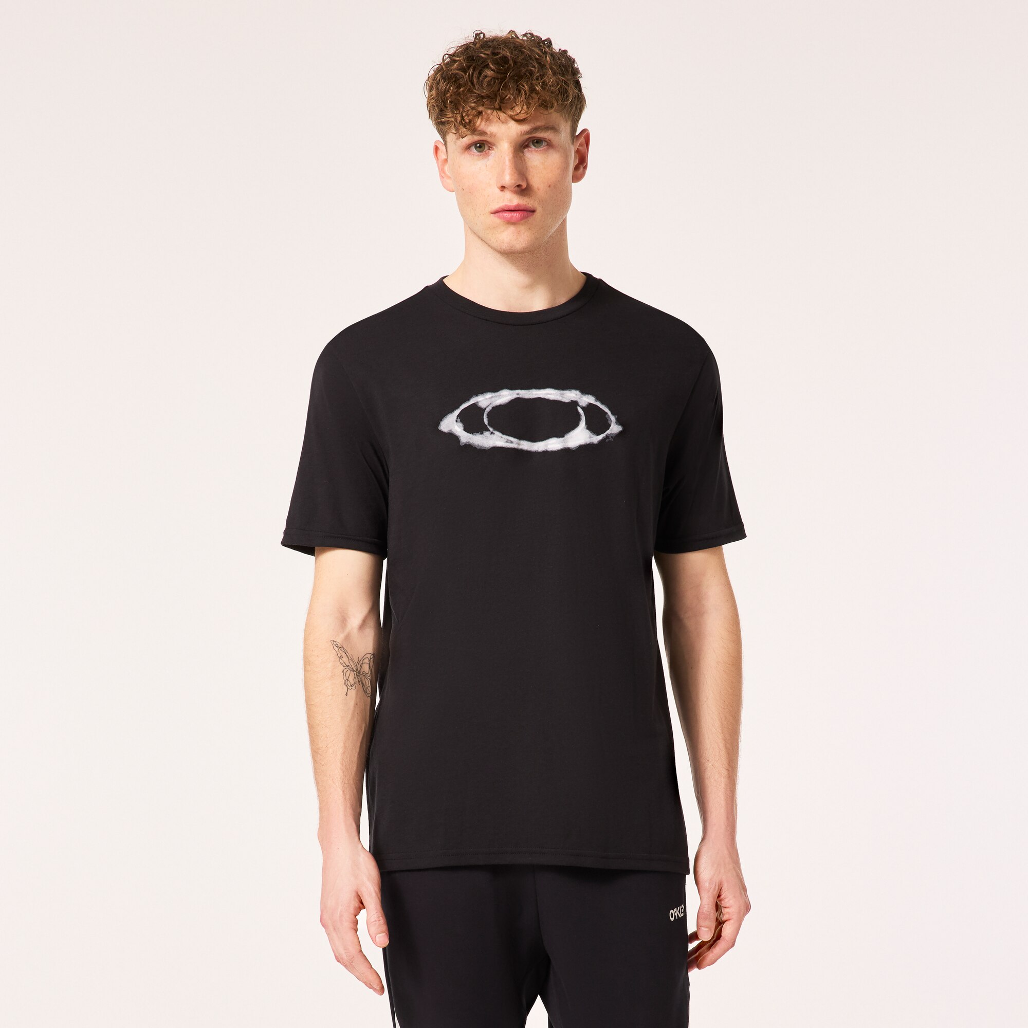 FOA404829__02E_omfr1.png?