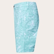 Skull Heat Block Staple Shorts - Turquoise Print
