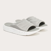 Studio Slide - Cement