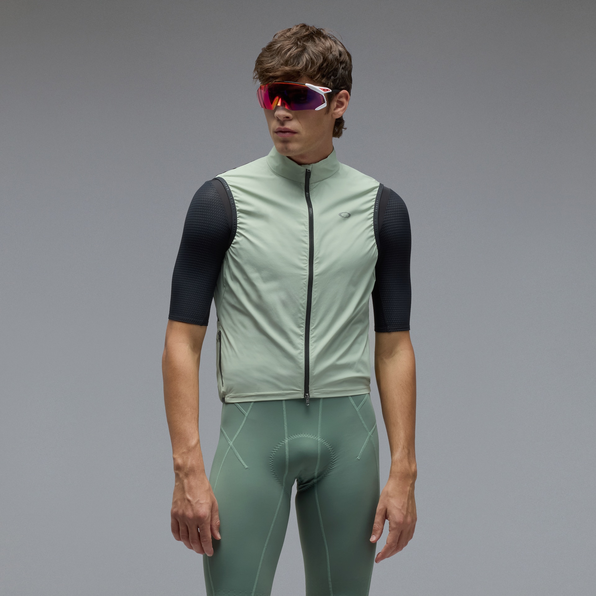 Oakley Endurance Packable Wind Vest 2.0 in Faded Green | Oakley® US