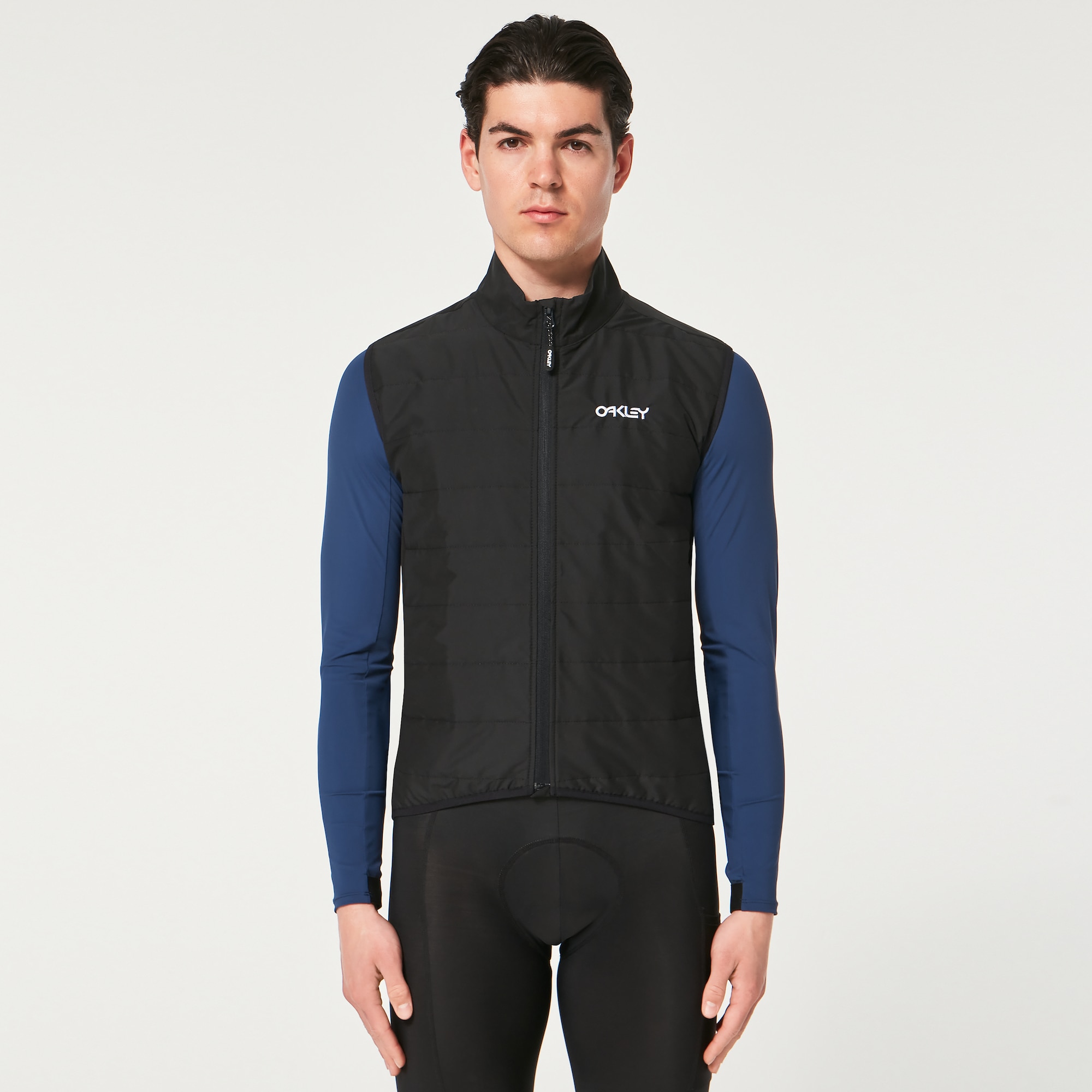 Oakley Elements Insulated Vest in Blackout | Oakley® US