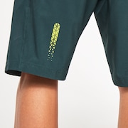 Reduct Berm Short - Hunter Green