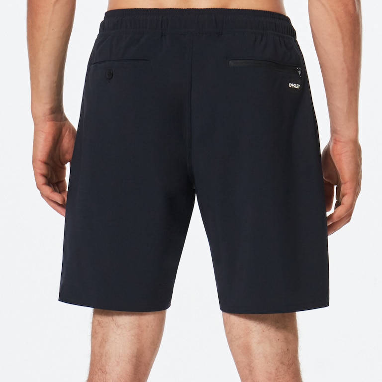 Transport Hybrid Packable Short 19" - Blackout