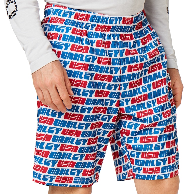 Enhance Graphic Shorts 9.7 - White