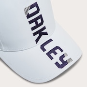 Oakley Vertical Cap 24.0 - White Journal