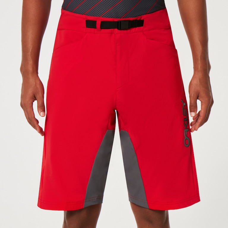 Seeker '75  Short - Red Line