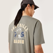 En New Retro Tee Foothill 2.0 - Surplus Green