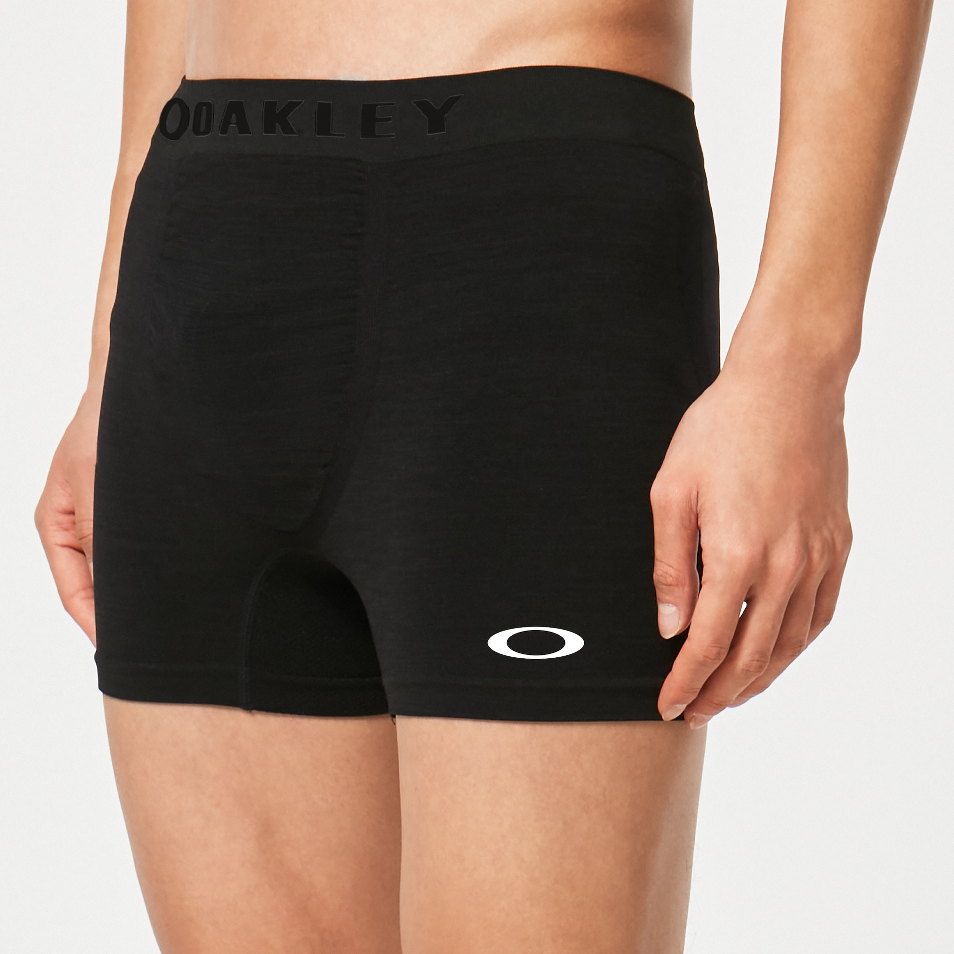 Oakley Essential Boxer Shorts 6.0 in Blackout | Oakley® JP