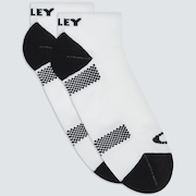 Ribbed Ellipse Short Socks - White
