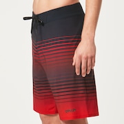 Fade Out 21" Rc Boardshort - Black/Red Stripes