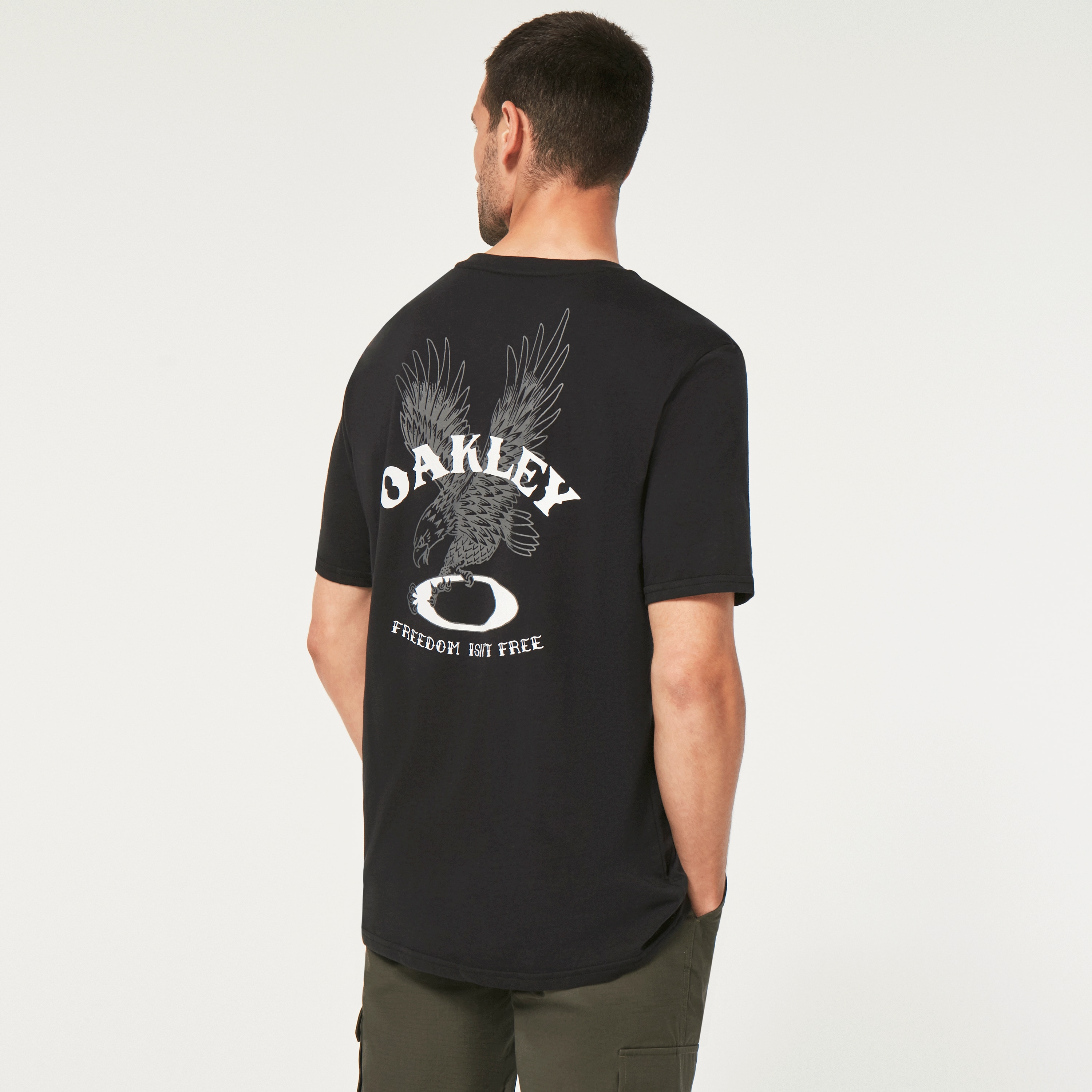 Oakley SI Freedom Isnt Free Tee in Blackout | Oakley® | Official