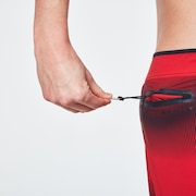 Dynamic Seamless Boardshort 19 - High Risk Red