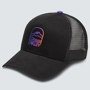 Gradient Mountain Hat - Blackout