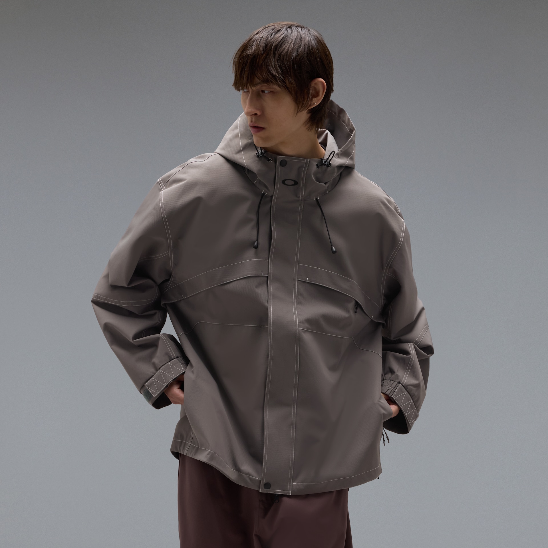 オークリー Amphibian Jacket 1.0 Pitch Black | オークリー公式ストア