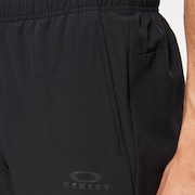 Foundational 9 Short 2.0 - Blackout