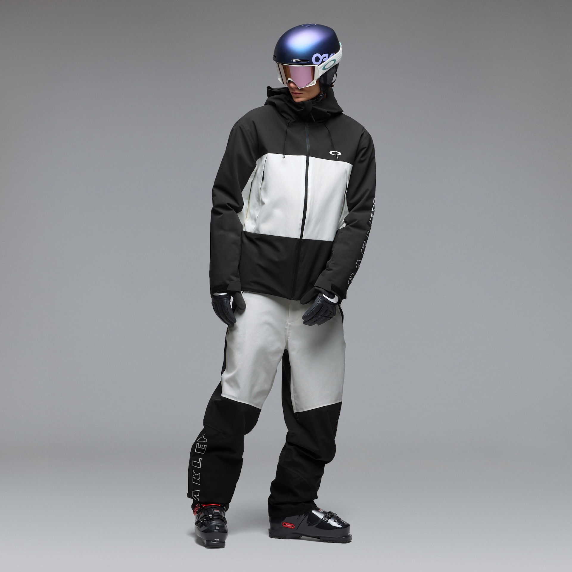 Oakley Men's Timberline Insulated Jacket - Pitch Black/white Size: M