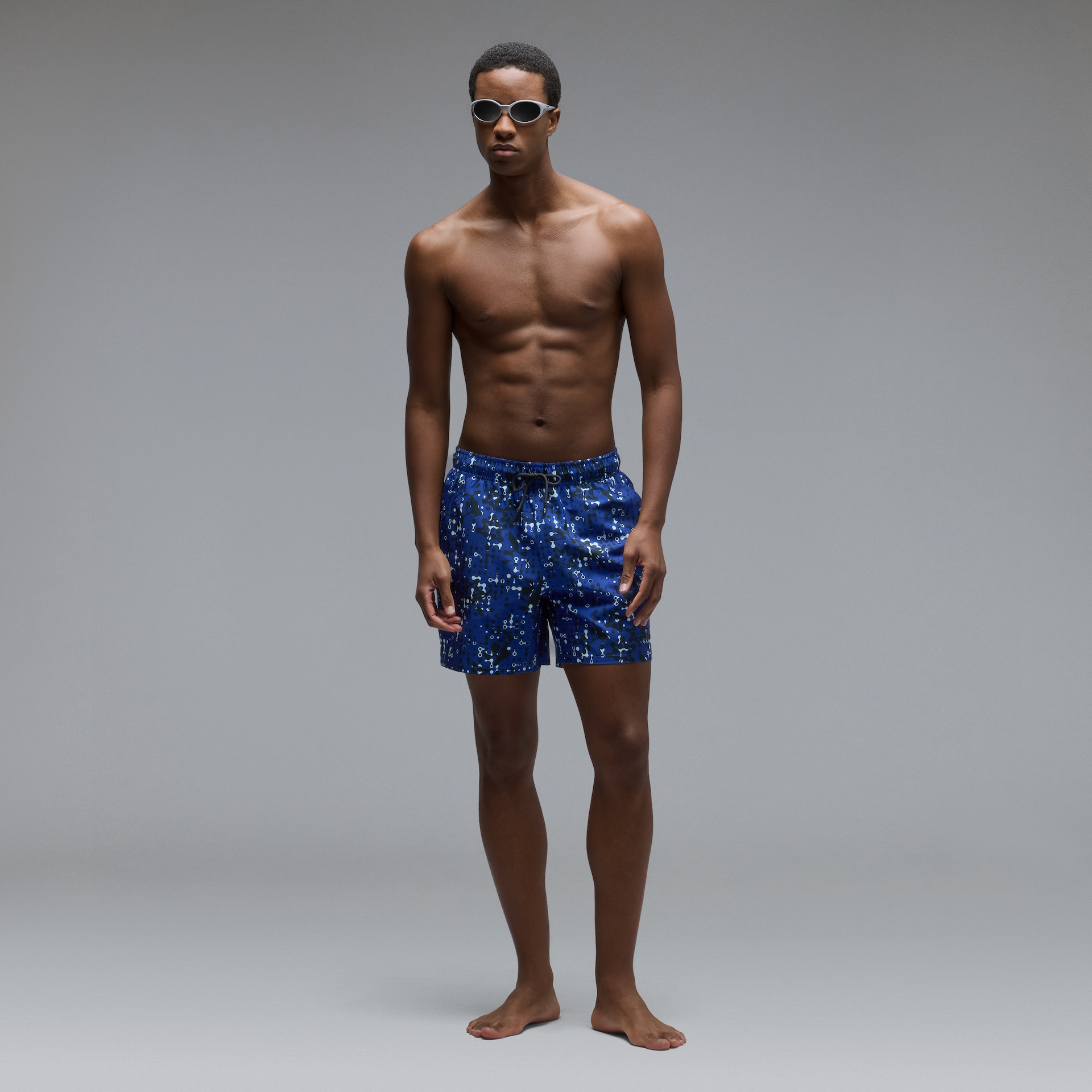 Oakley Men's All Hibiscus 17'' Beachshort Size: