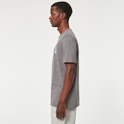 Gradient Mountain B1B Tee - New Athletic Grey