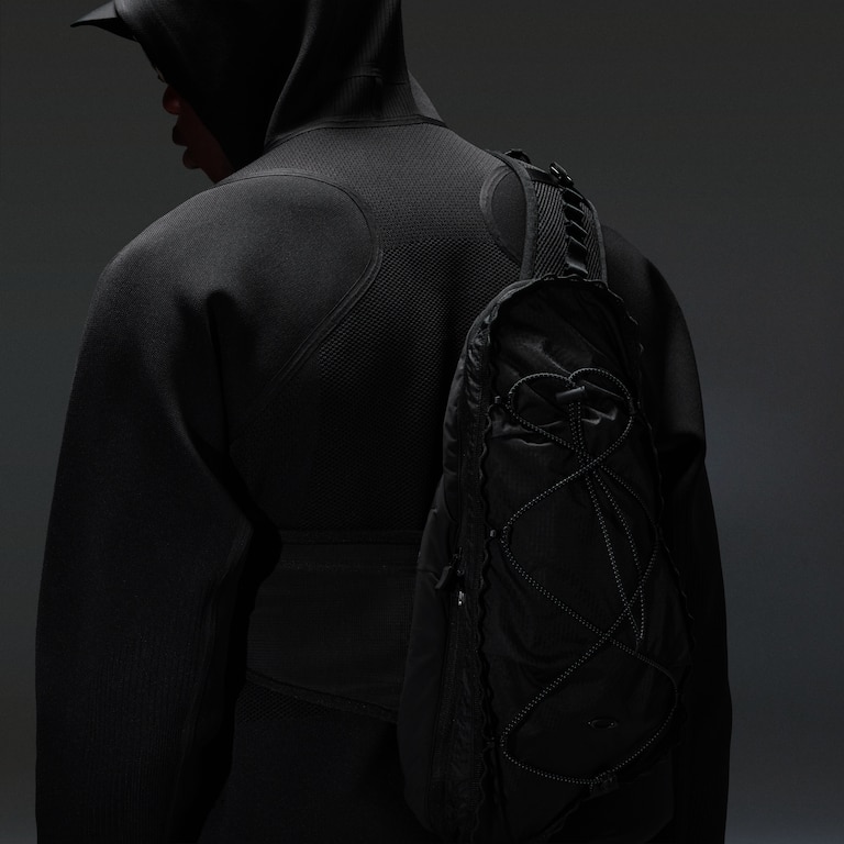 Latitude Veil Slingpack Jacket - Pitch Black