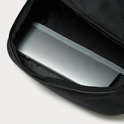 Essential Light Daypack M 8.0 FW - Blackout