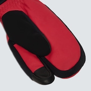 Factory Winter Trigger Mitt 2 - Red Line