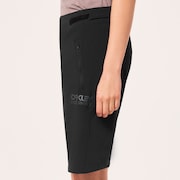 Factory Pilot Lite Short I - Blackout