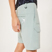 Skull Aerate Flap Shorts - Island Green