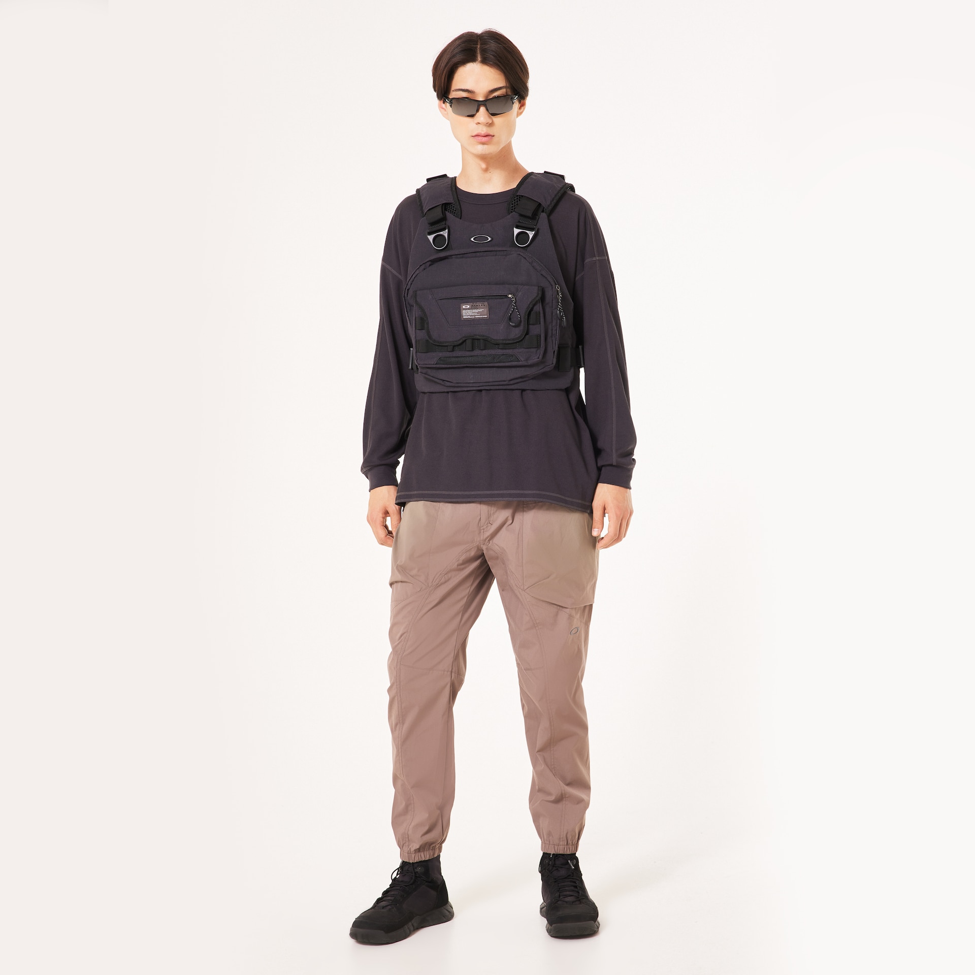 Oakley Fgl Ap Vest 4.0 in Phantom | Oakley® LU