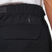 Oakely Roam Commuter Short - Blackout