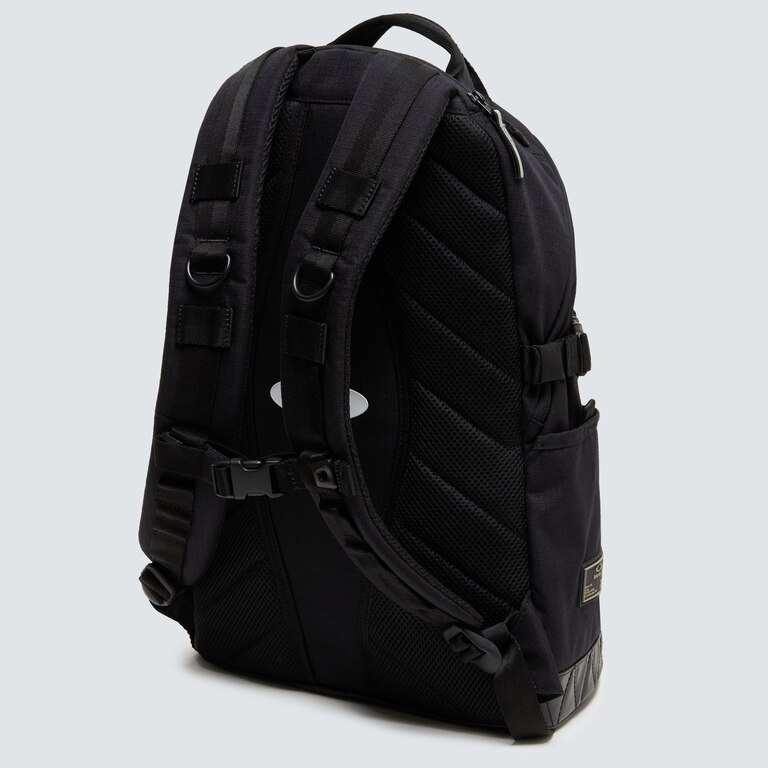 Utility Backpack - Blackout