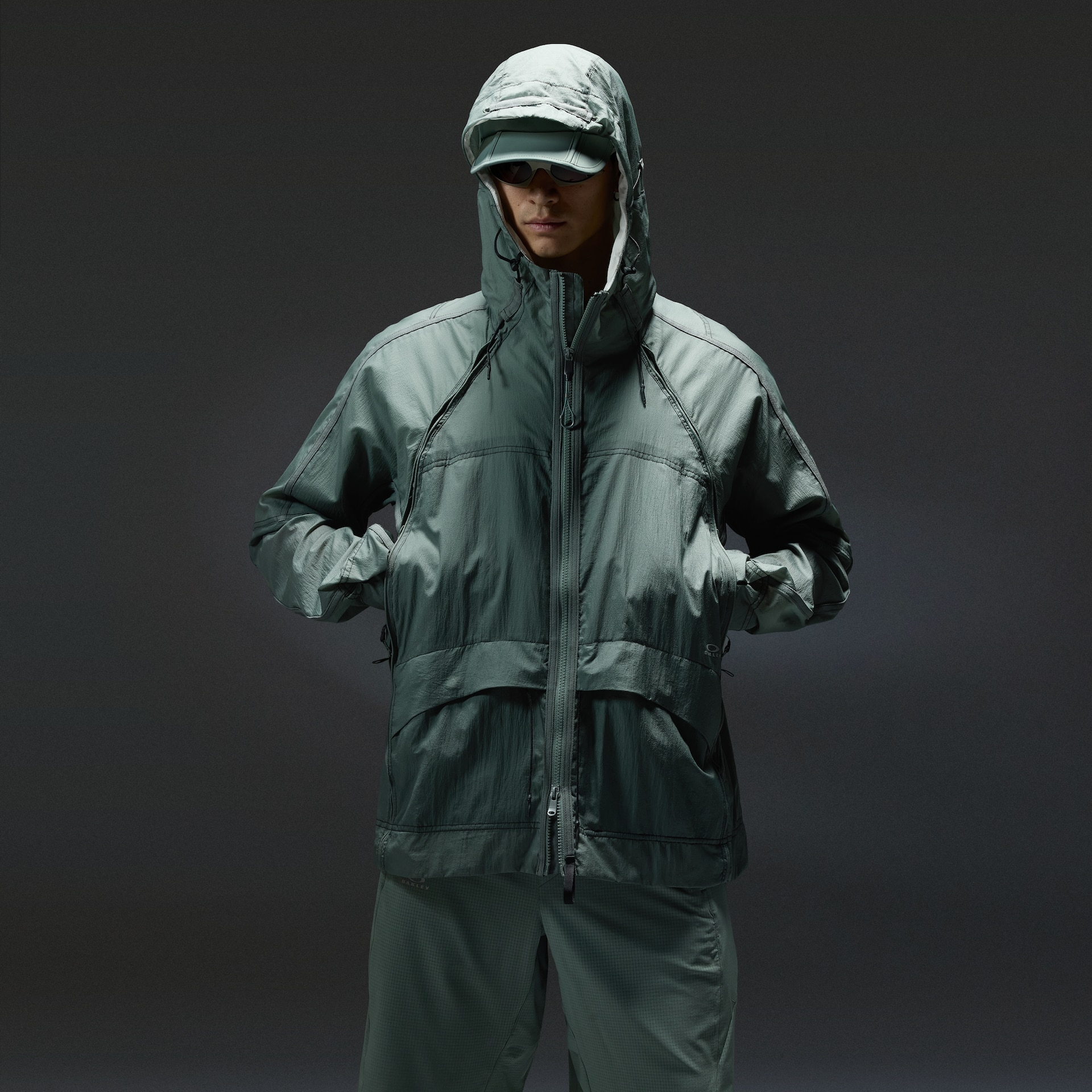 Oakley Latitude Veil Flow Jacket in Aviator Green | Oakley® US