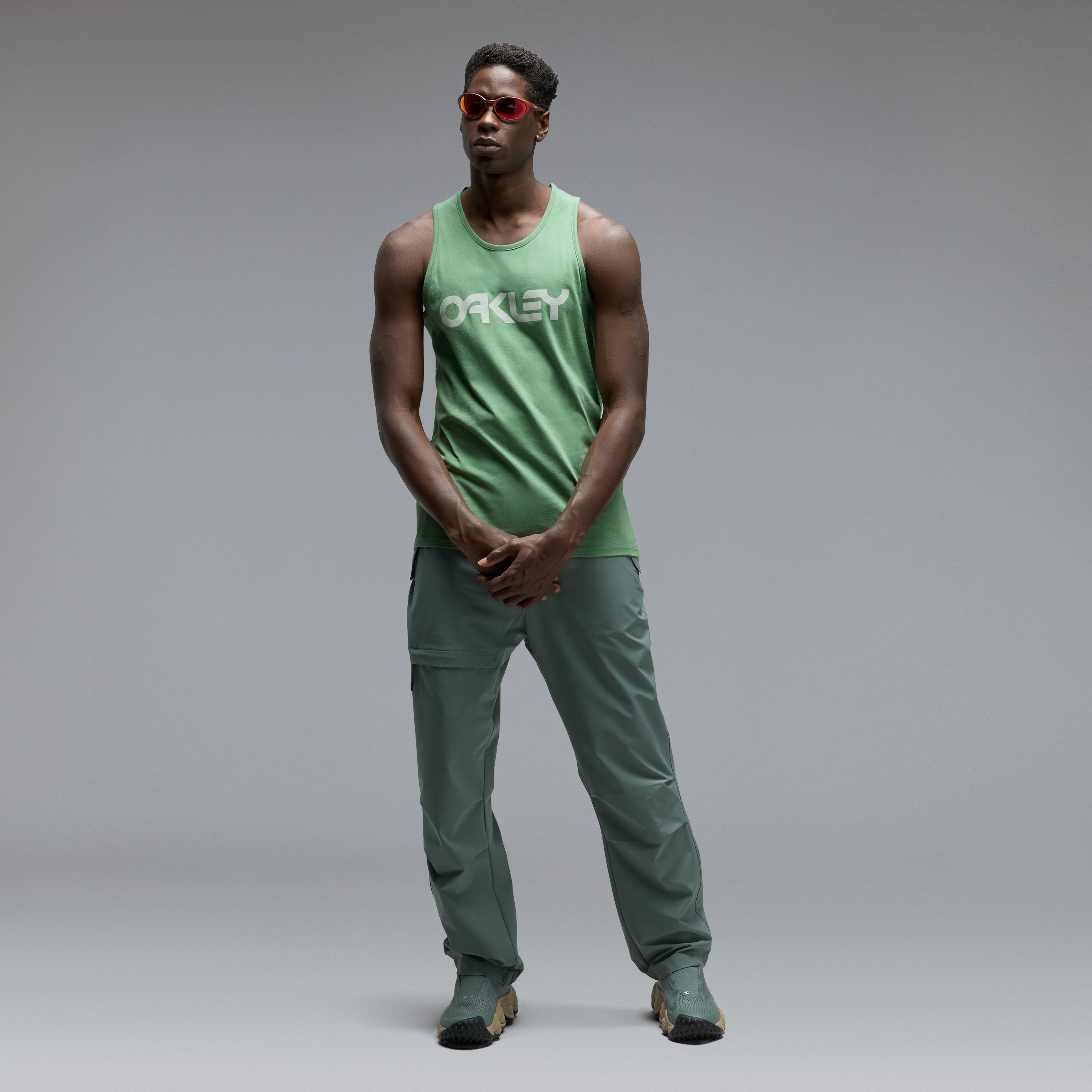 2点セットオークリー　OAKLEY ゴルフ　PGA TOUR 袖ニット オークリー Mark 3 Tank Nile Green | オークリー公式ストア 日本