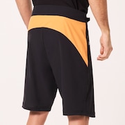 Seeker Short 2.0 - Blackout/Soft Orange