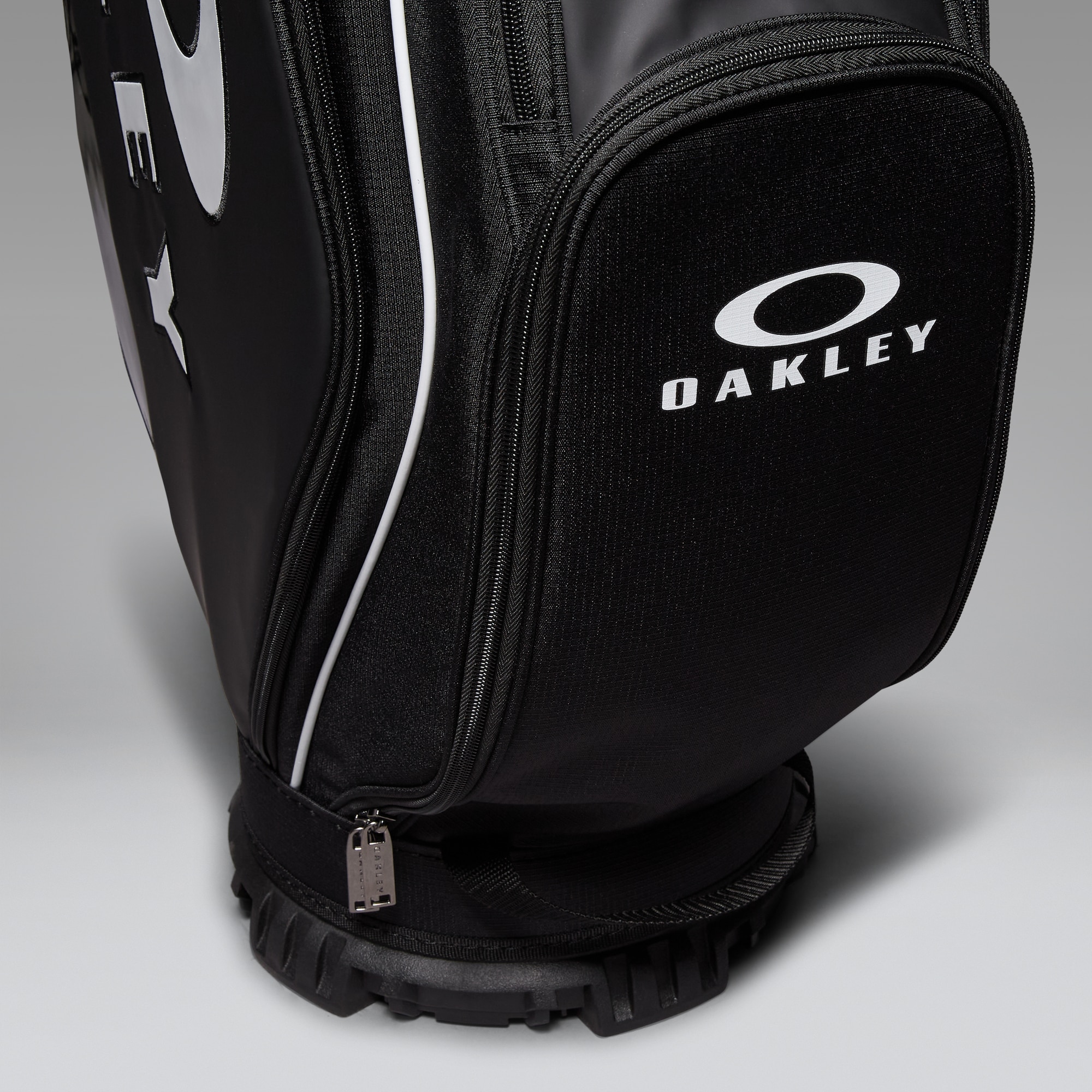 オークリー Caddie Bag 19.0 Fw Pitch Black | オークリー公式ストア 日本