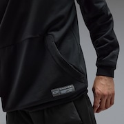Striking Matelasse Hoodie - Pitch Black