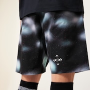 Striking Wind Shorts 7.0 - Black Print