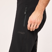 Element Short - Blackout