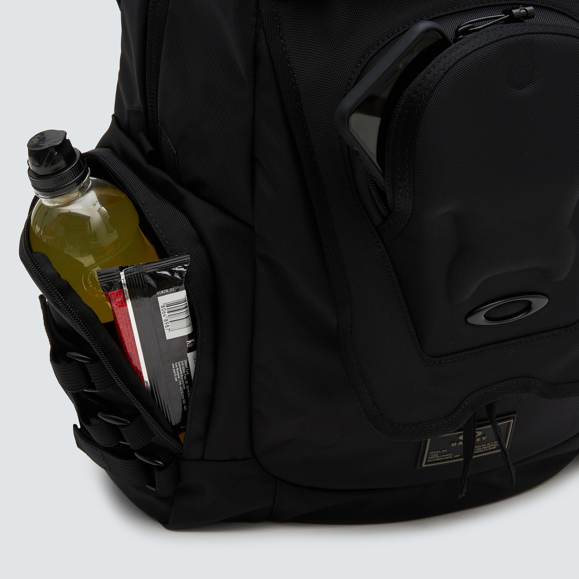 Oakley Icon Backpack 2.0 in Blackout | Oakley® US