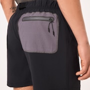 Latitude 18" Short - Blackout