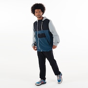 Jaqueta Travel Nomad Windbreaker - Astral Blue