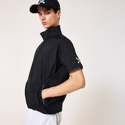 Oakley Skull S/S Airy Wind Jacket in Pitch Black | Oakley® JP