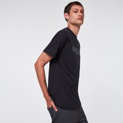 3D Lines Bib Logo Tee - Blackout