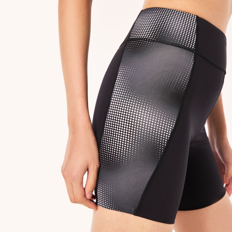 W Pursuit Pro Tight Short - Blackout
