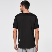 Cascade Trail Tee - Blackout